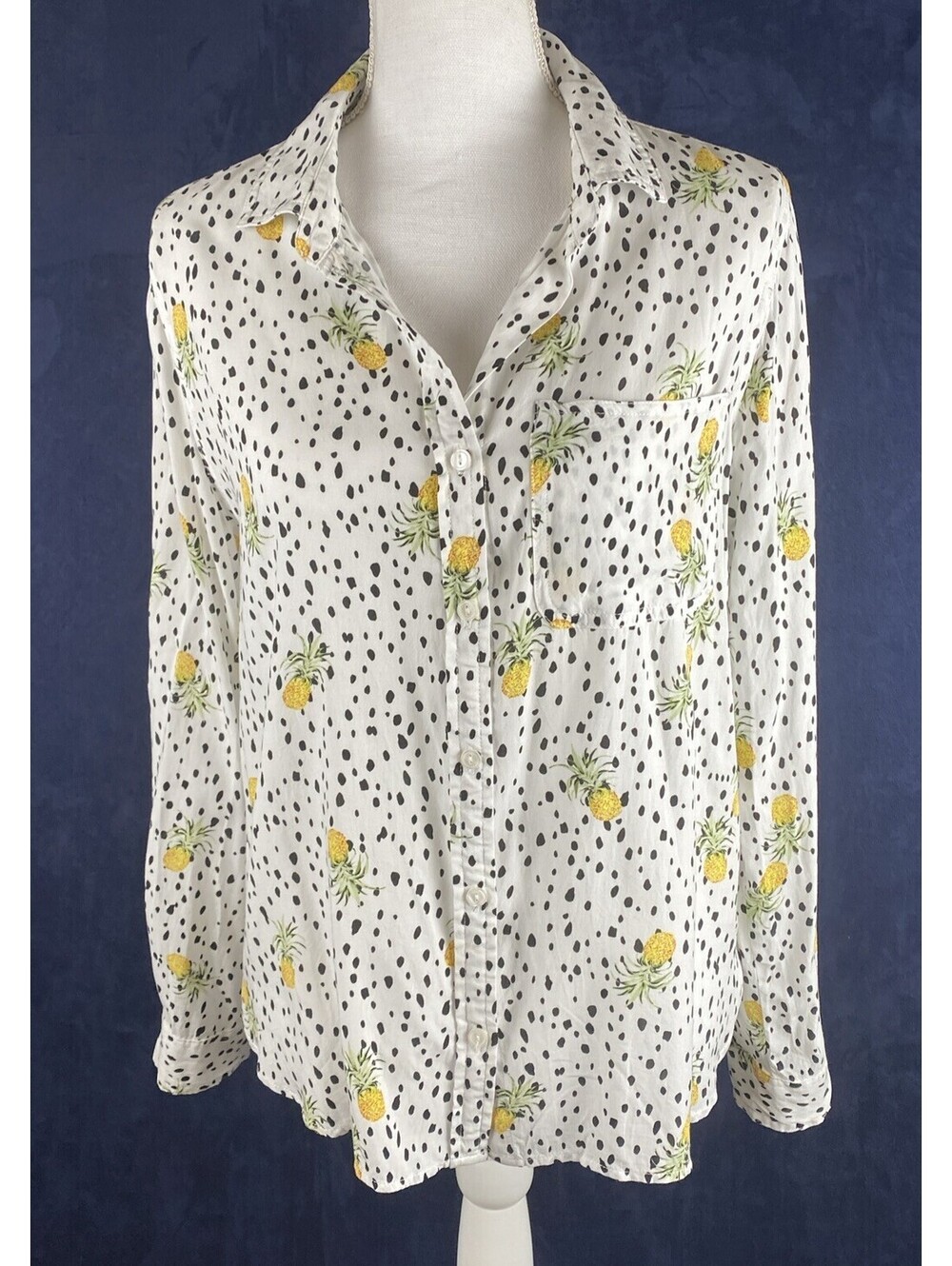 Velvet Heart Blouse White Pineapple Print Size M Button Up Long Sleeve Pop Over